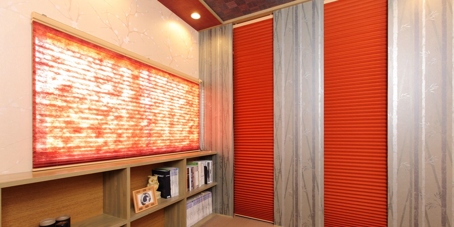 ６帖の和室を改装（壁４面とも壁紙を貼り分け）