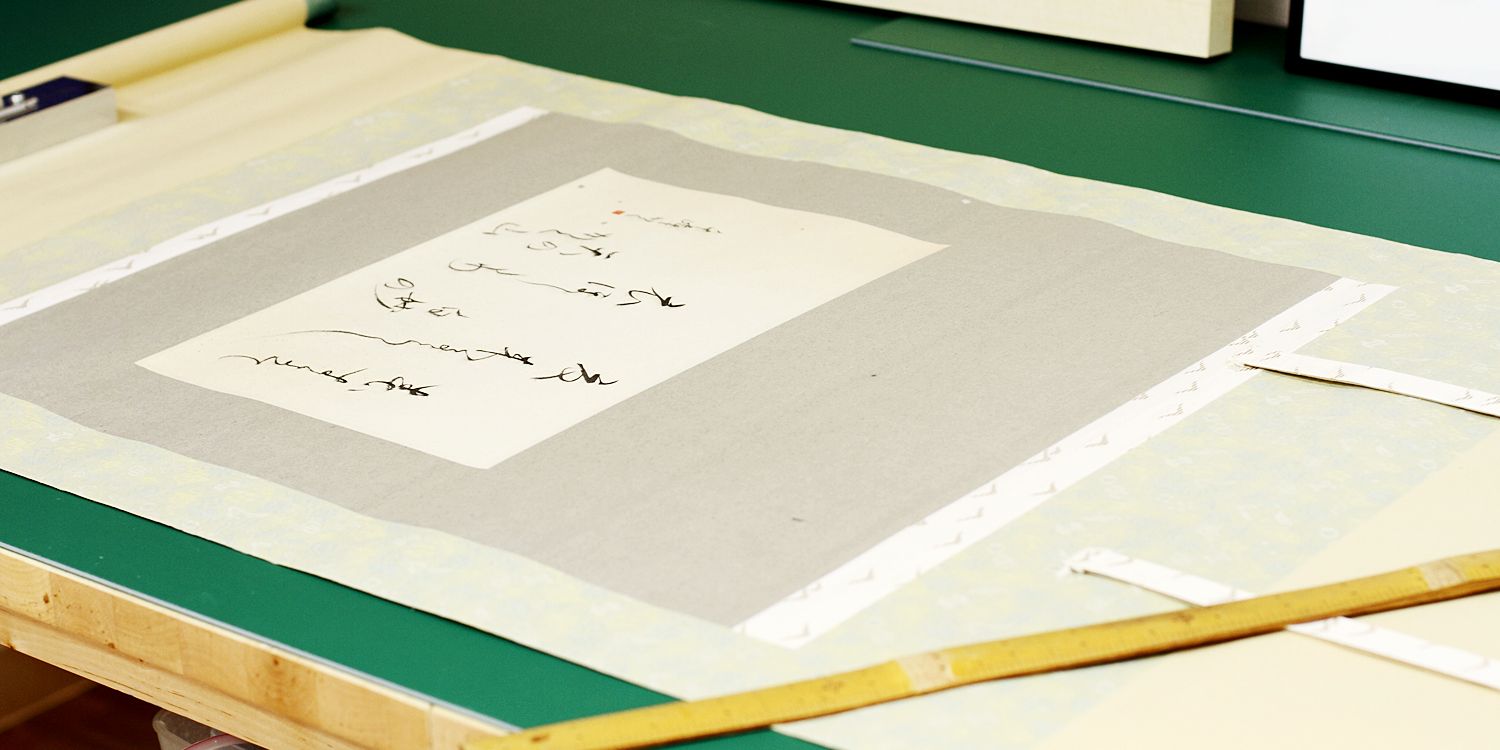 クラフトマンシップの原点を大切に、「掛け軸」作成中